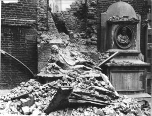 Goldsmith's tomb surrounded by rubble
