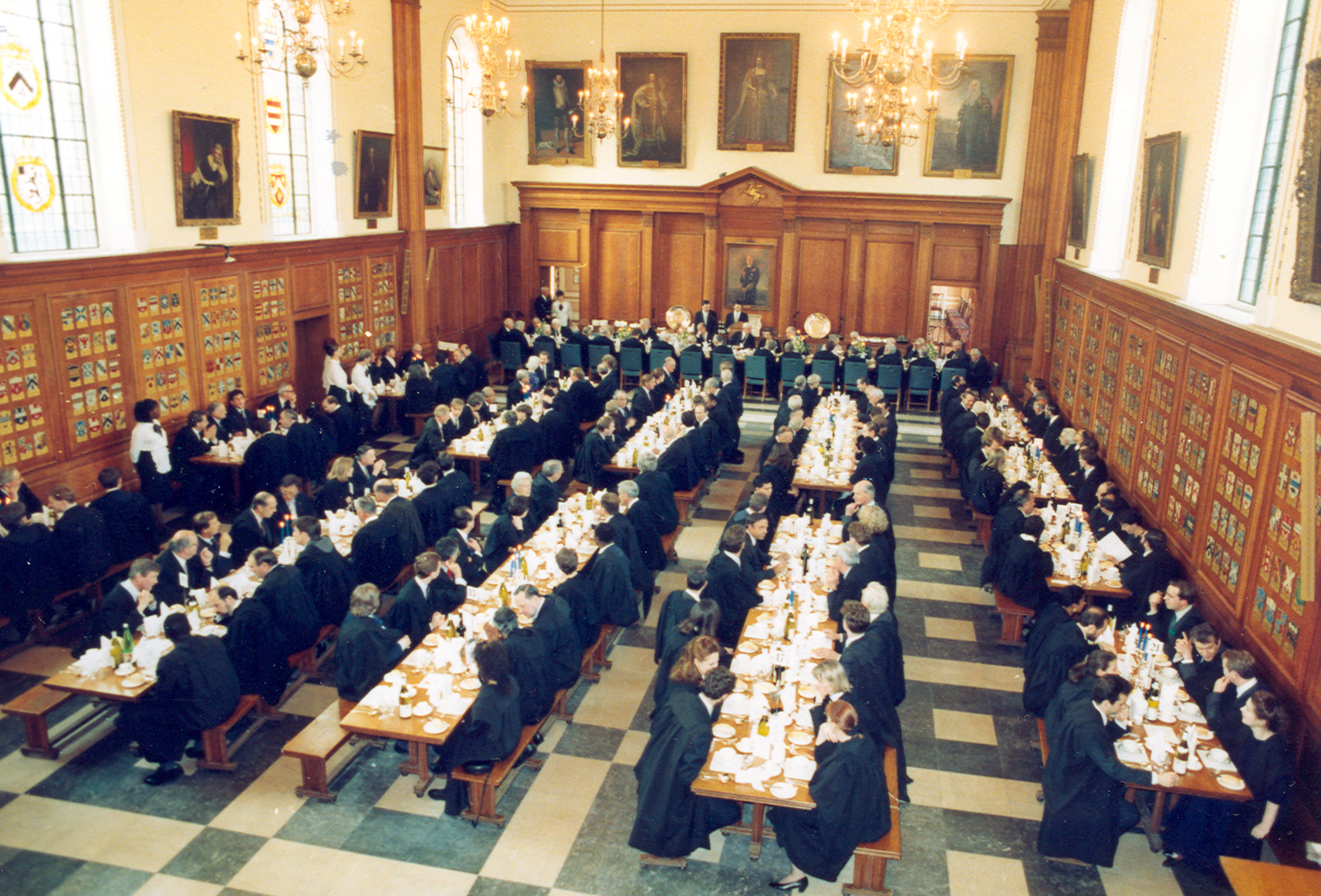 Dinner in Inner Temple Hall in the presence of HRH The Princess Royal, 1990. Long tables of diners.